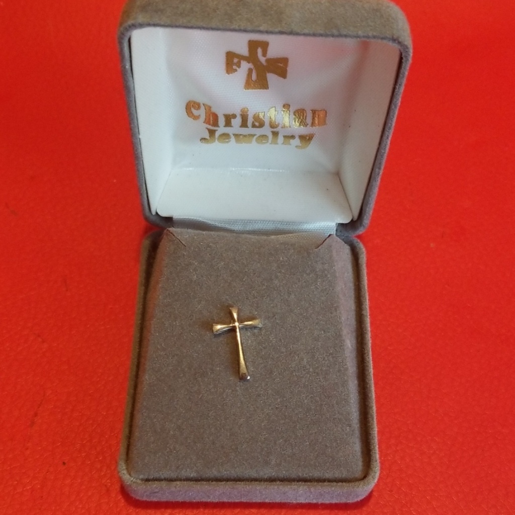 Tiny Cross Pin